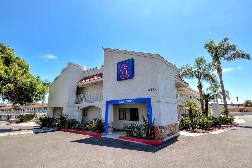 Motel 6-Carlsbad, Ca - East Near Legoland Exteriör bild